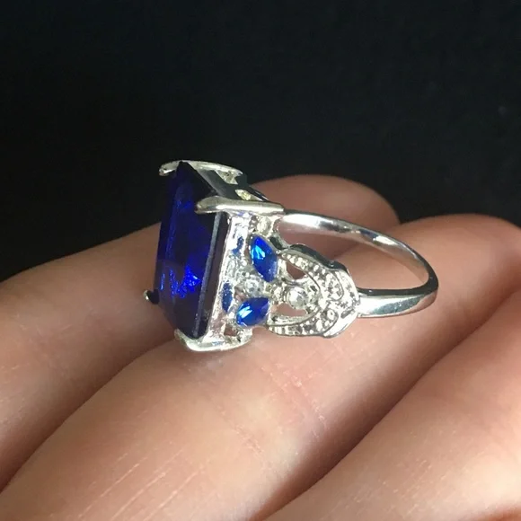Dark Blue Stone Cocktail Ring - Picture 3 of 9